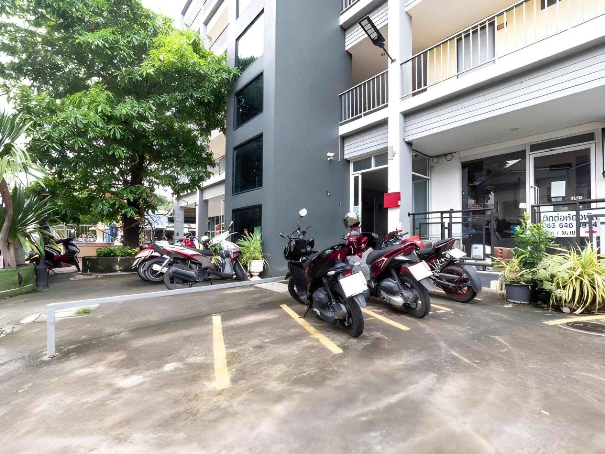 Capital O 75451 Podstel Hostel Bangkok Banguecoque Exterior foto